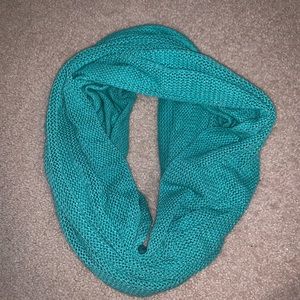Lulu lemon heart opener scarf